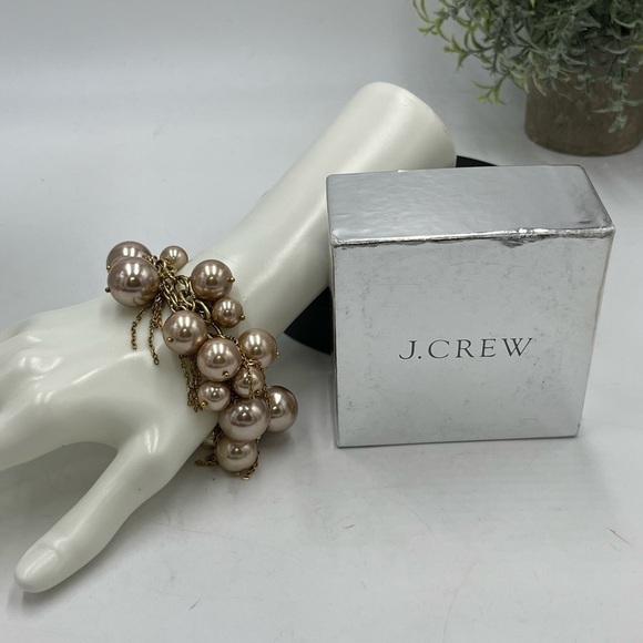J. Crew Beige Faux Pearl & Gold Tone Chain Fringe Tassel Bracelet - Picture 3 of 12